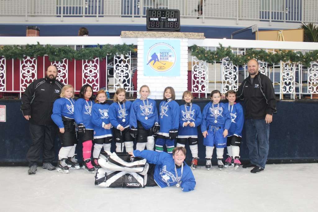 Mite Beach Bash Children's Hockey game awards picture